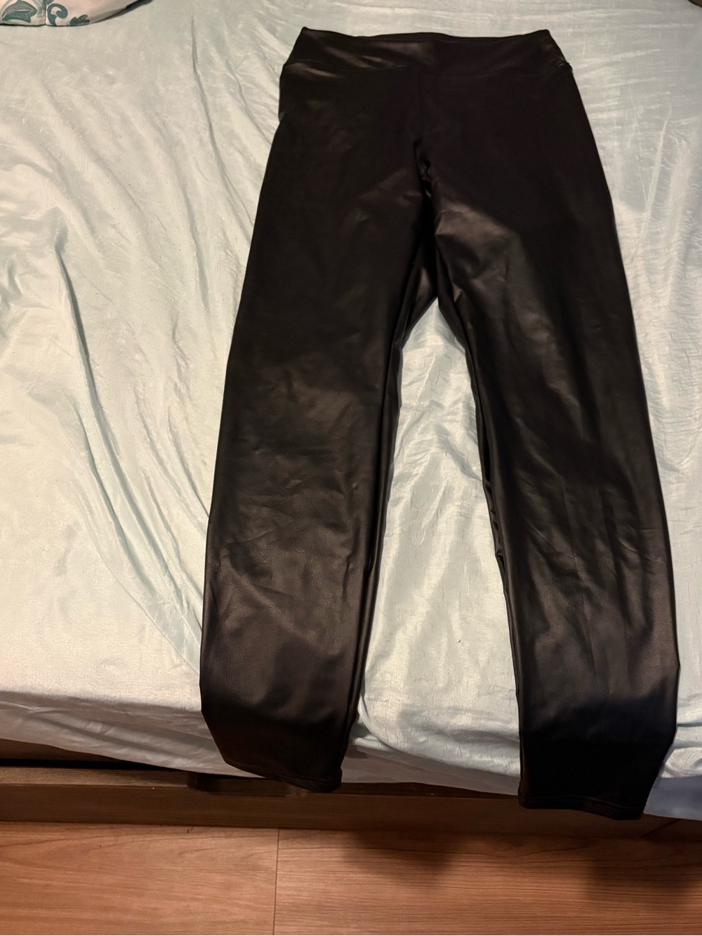 aerie Black Faux Leather Leggings - Matte Finish
